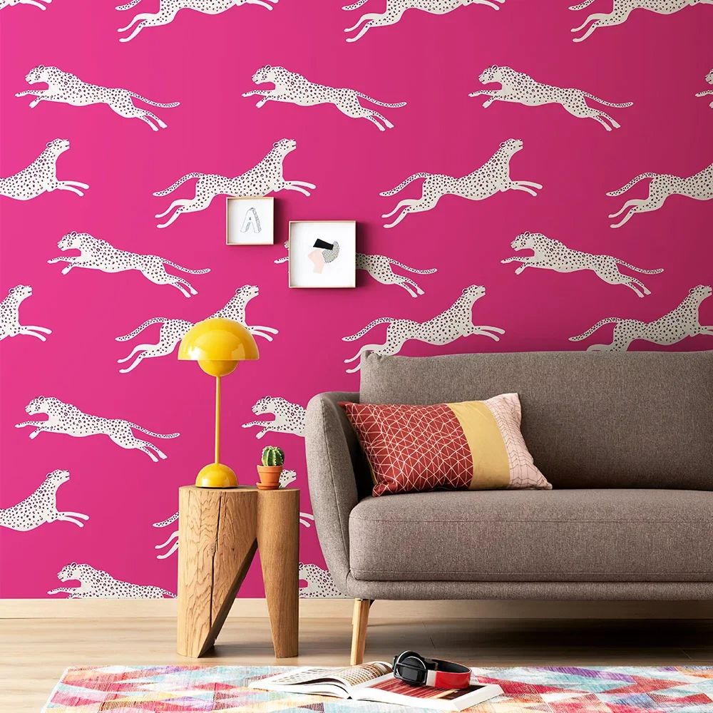 Papier peint léopard violet pop salon