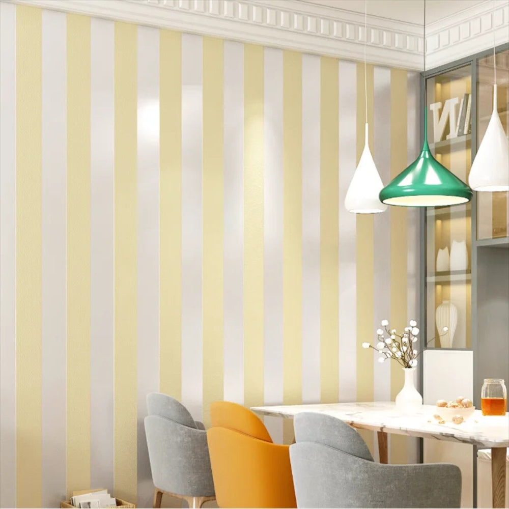 papier peint rayure dore deco chambre