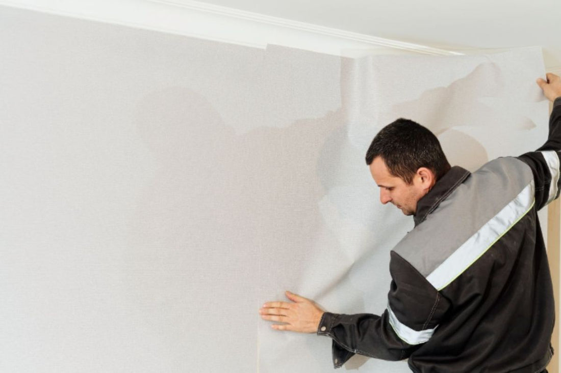 Décoller du papier peint vinyl et imperméable