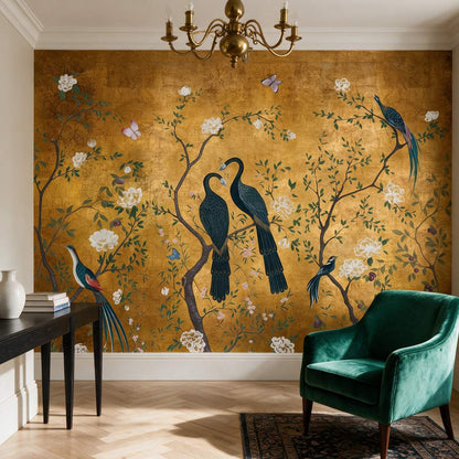 papier-peint-chinoiserie-paon-fond-jaune-photo-ambiance